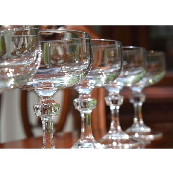 Set of 5 Mid Century Crystal Champagne Coupes - Faceted Stem Cocktail Glasses - Picture 2 of 8
